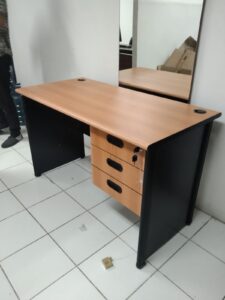 Meja Kerja UOD 1031 + UFD 1133 - UNO