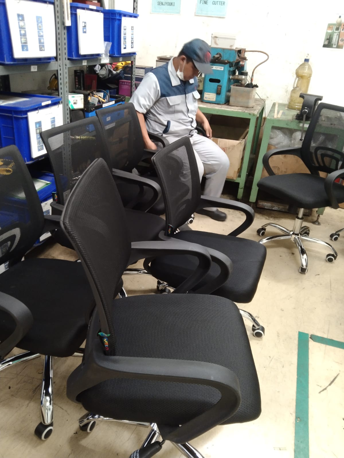 Kursi Kantor Decco Libera 1 Black