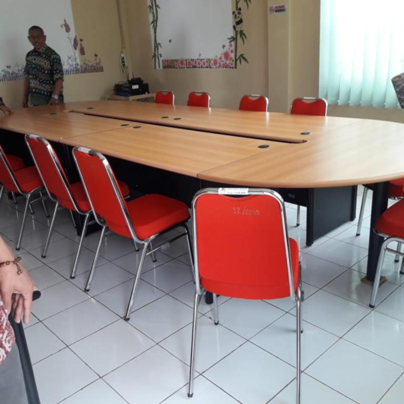 Meja Meeting 8 orang