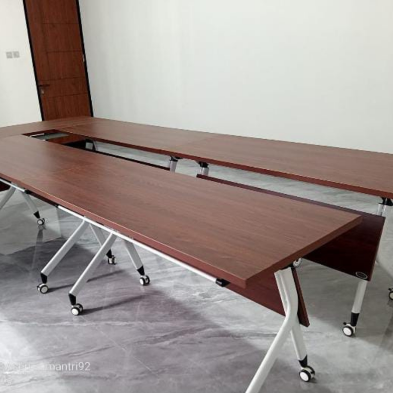 meja meeting lipat