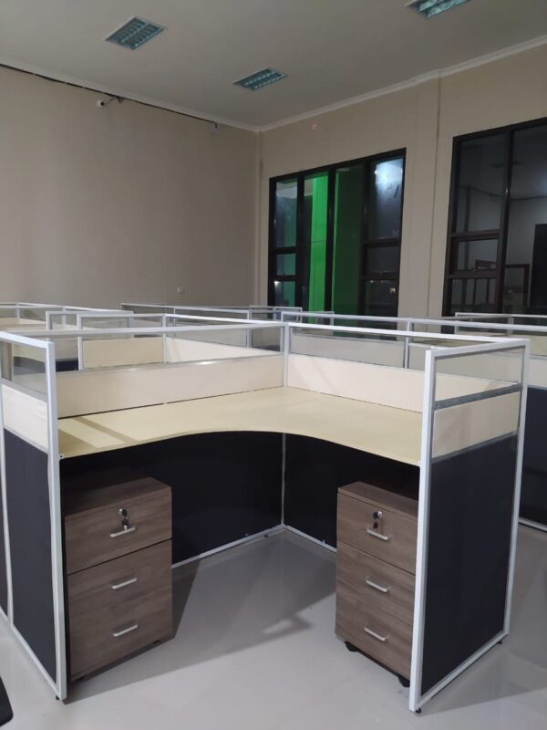 Partisi Cubicle Meja Custom