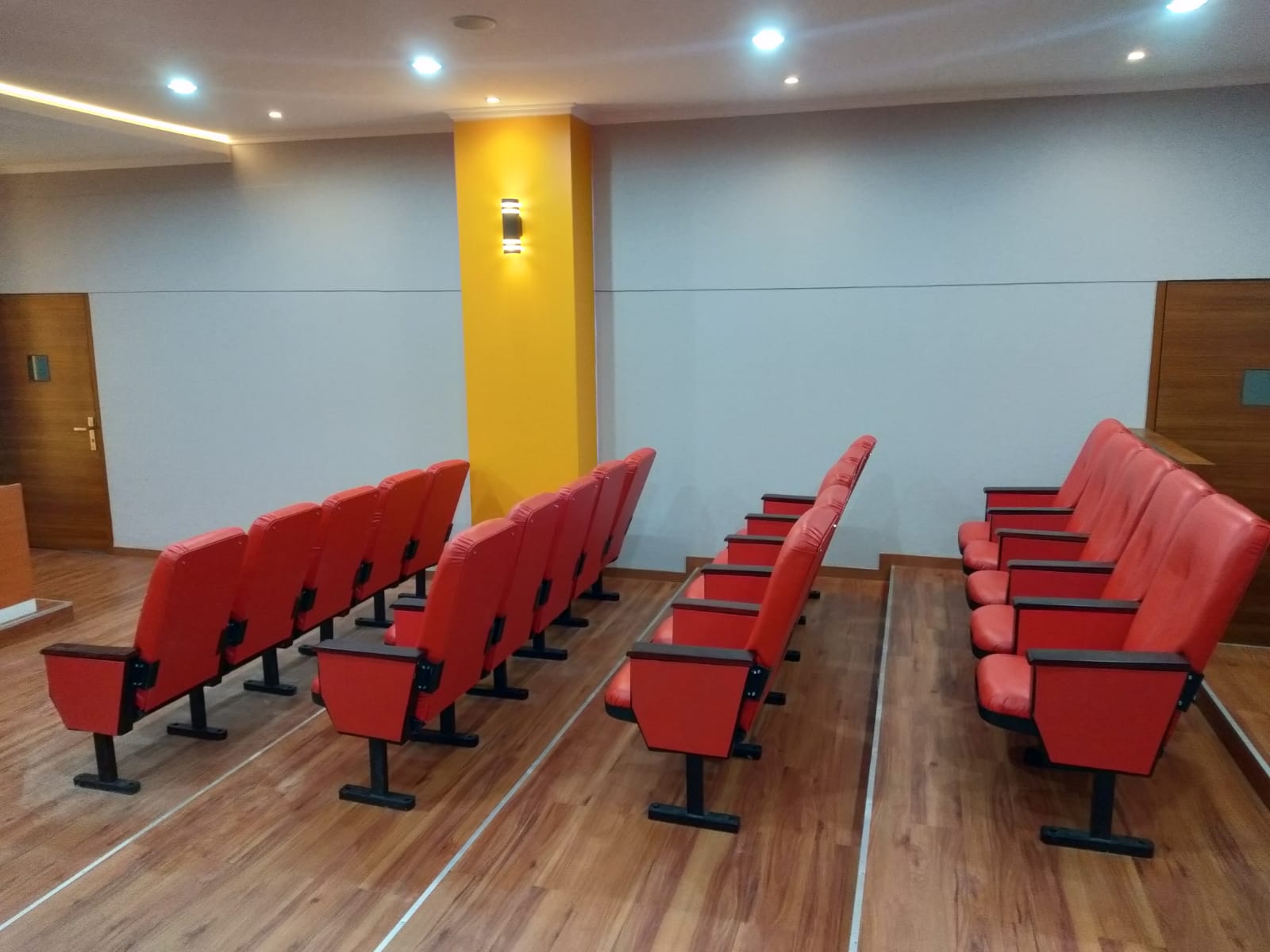 Jarak Kursi Auditorium
