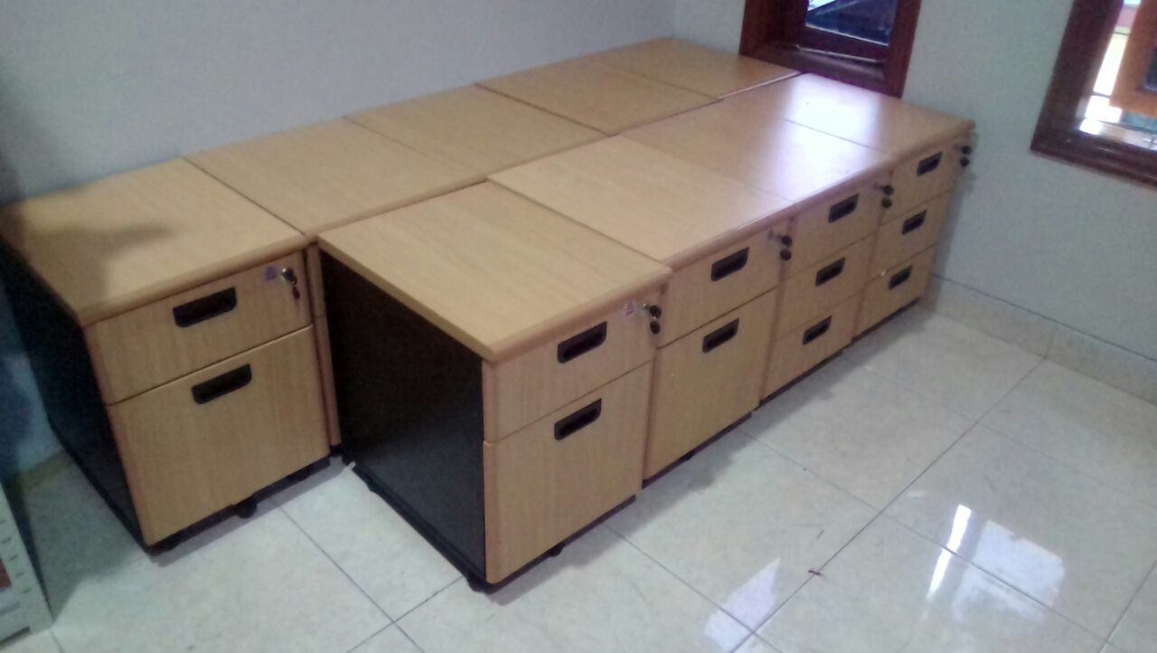 Meja Custom berkualitas terbaik