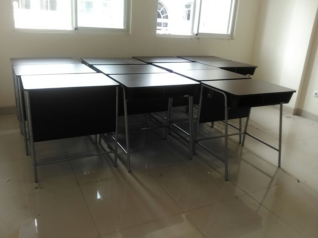 Meja Custom berkualitas terbaik