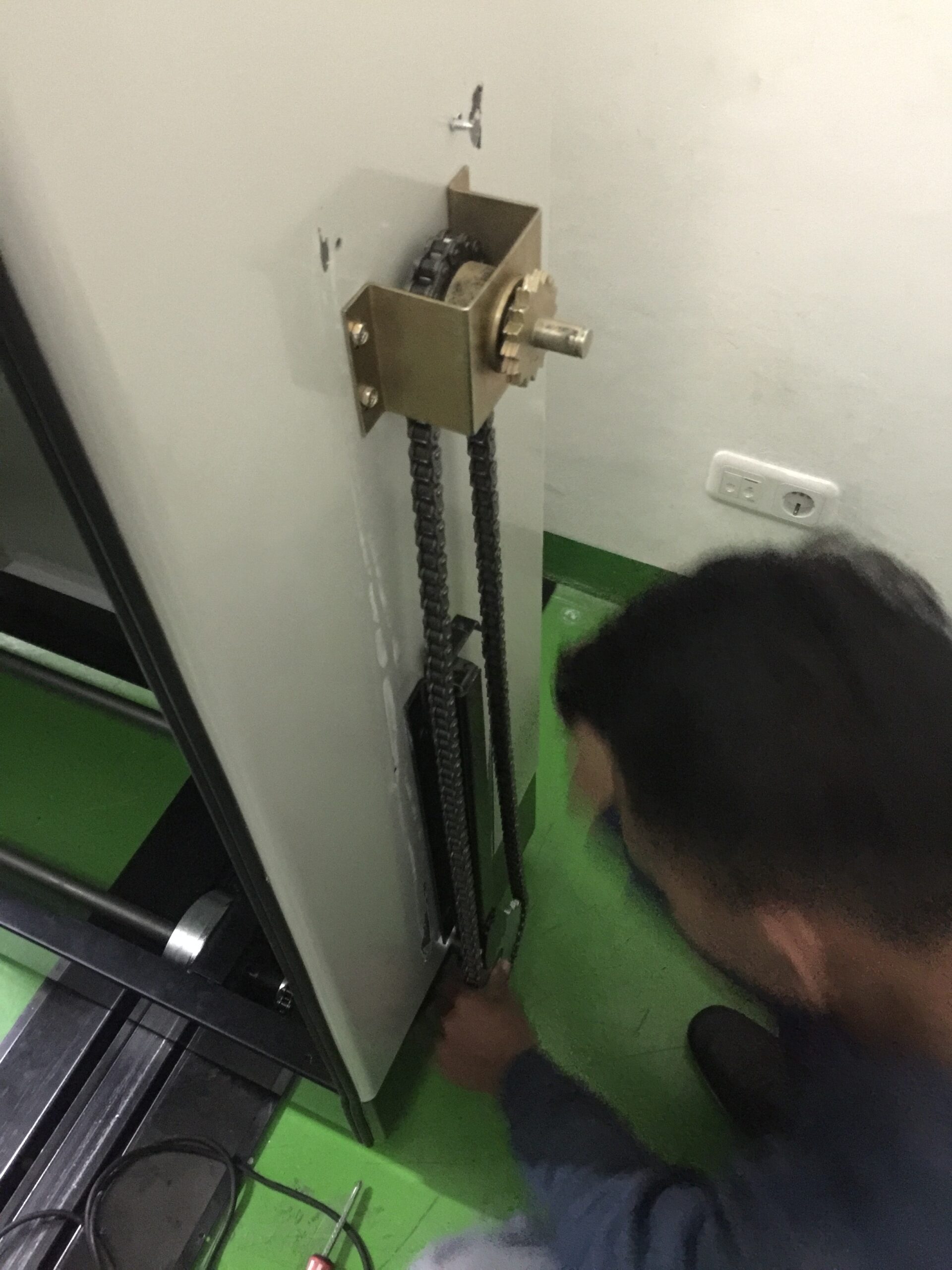 Kunci Mekanis Perakitan Lemari Besi Mobile FIle