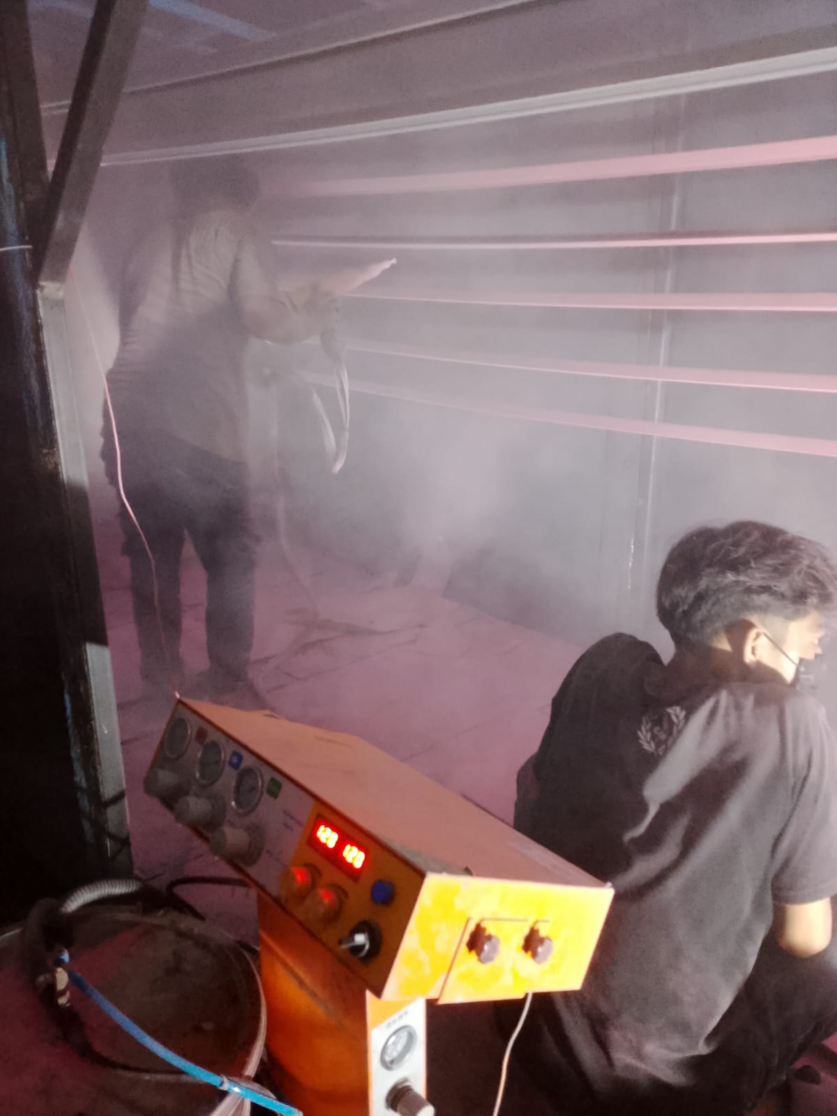 Proses spray powder coating