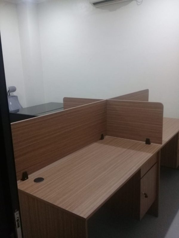 Custom Meja Terbaik bahan HPL