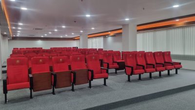 Kursi Auditorium Universitas