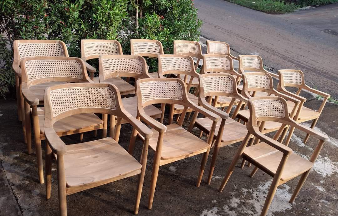 Kayu Jati makan Custom Solid