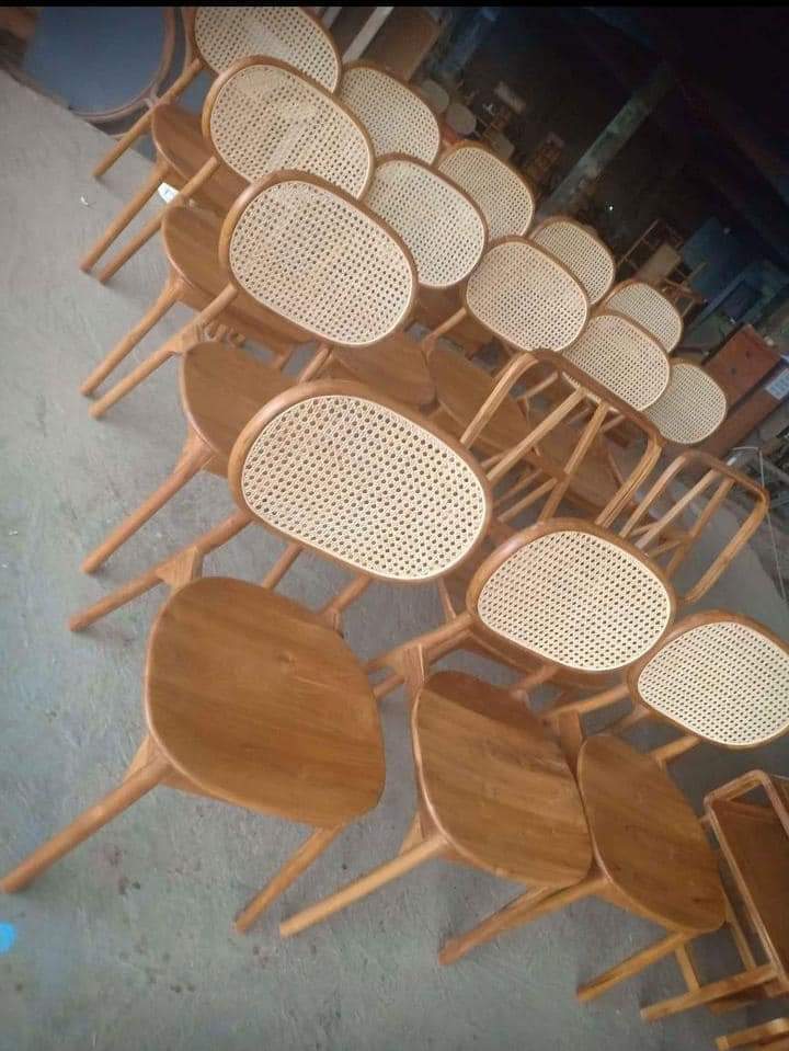 Kursi Custom Kayu Solid Cat Melamic