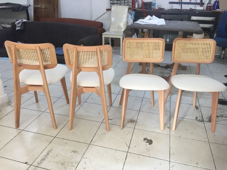 Kursi Makan Custom Kayu