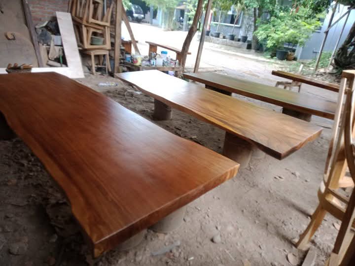 Meja Custom Kayu
