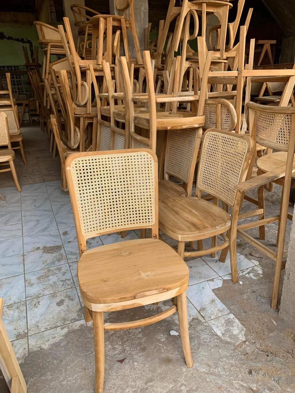 Pembuatan Kursi Custom Kayu Solid